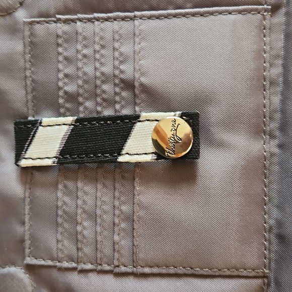 Thirty-One black and white crossbody purse with adjustable strap - Picture 5 of 8